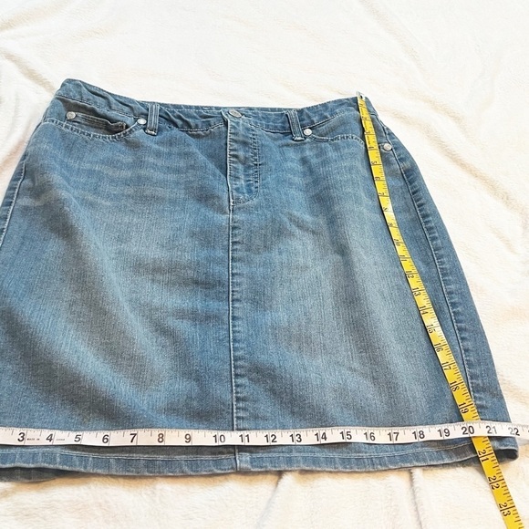 Nine West American Vintage Denim Mini Skirt Medium Wash Stretch Mid Rise Sz 14 - Picture 3 of 8